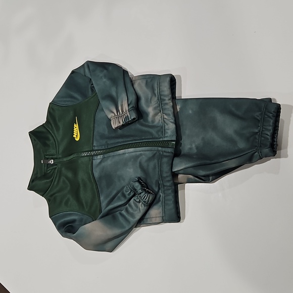 12/Mth Nike Dark Green and Gray Tracksuit with Yellow Logo Nwot - Picture 6 of 6